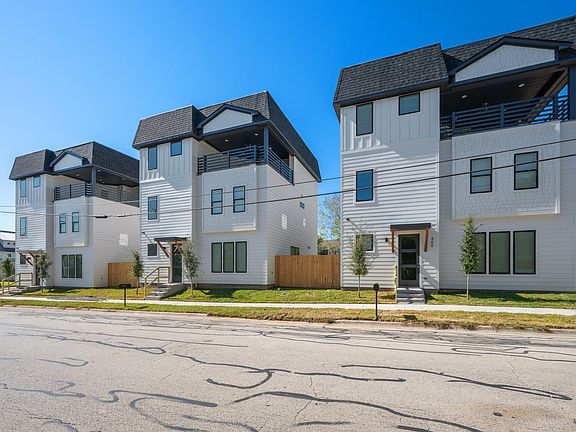 3rd image of 301 Highlands St