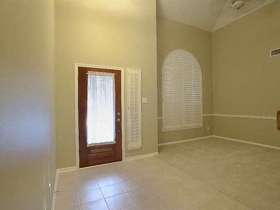 4th image of 3907 Alpine Cir
