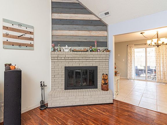 4th image of 141 Deville Dr