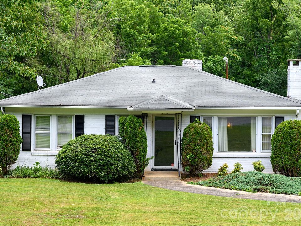 1st image of 940 Meadowlane Dr NW
