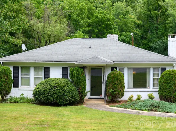 940 Meadowlane Dr NW, Lenoir, NC 28645