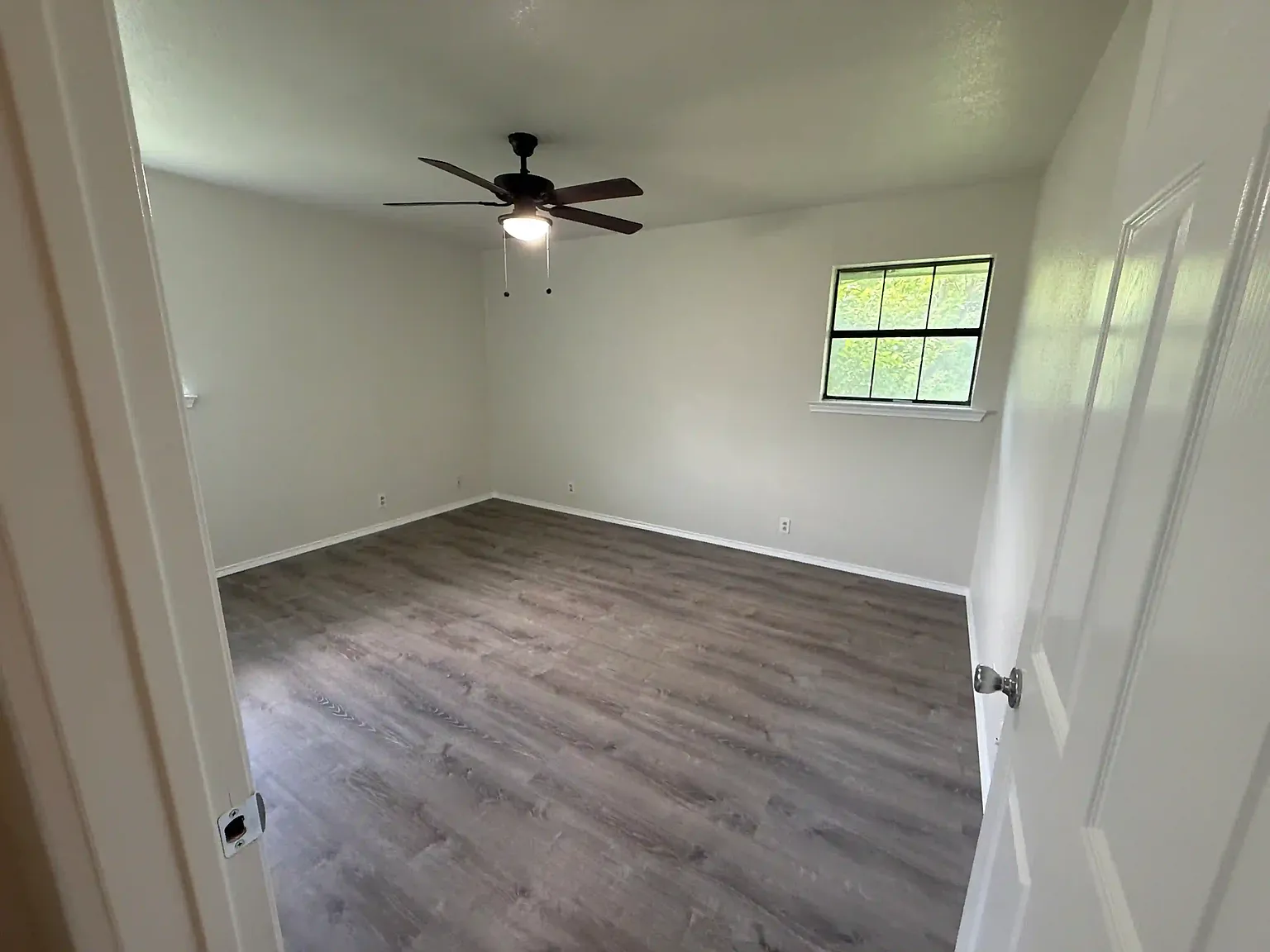 4 bed, 1616 sqft, $1,950 — Photo 4