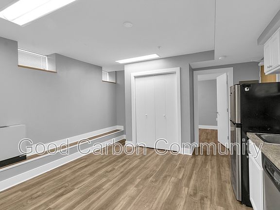 4th image of 2136 Main St APT B101