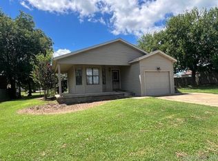 605 NW 3rd St, Marmaduke, AR 72443