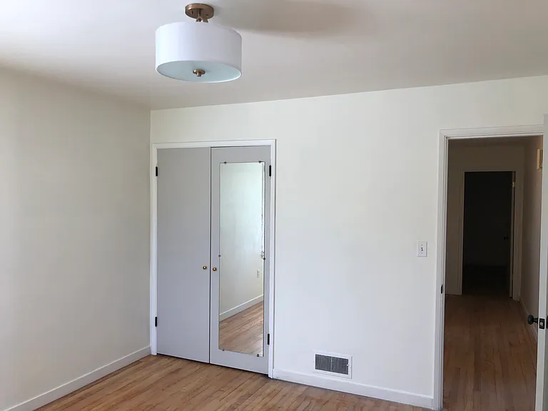 204 N 34th Ave — Photo 17