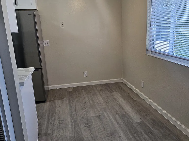 776 Palo Alto Ave — Photo 7