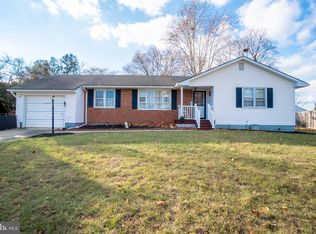 7 Clive Ct, Ewing, NJ 08638