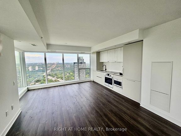 3rd image of 609 Sherbourne St #4207