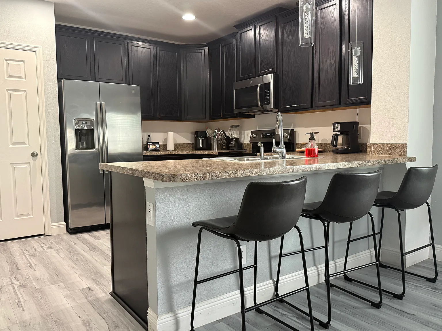 1 bed, $850 — Photo 2