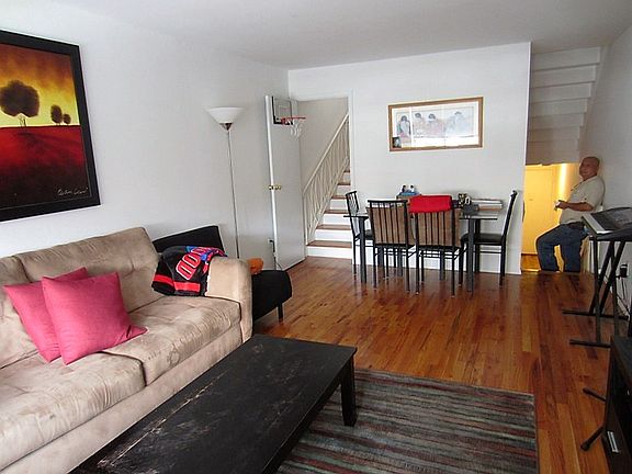 3rd image of 325 E 64th St #604