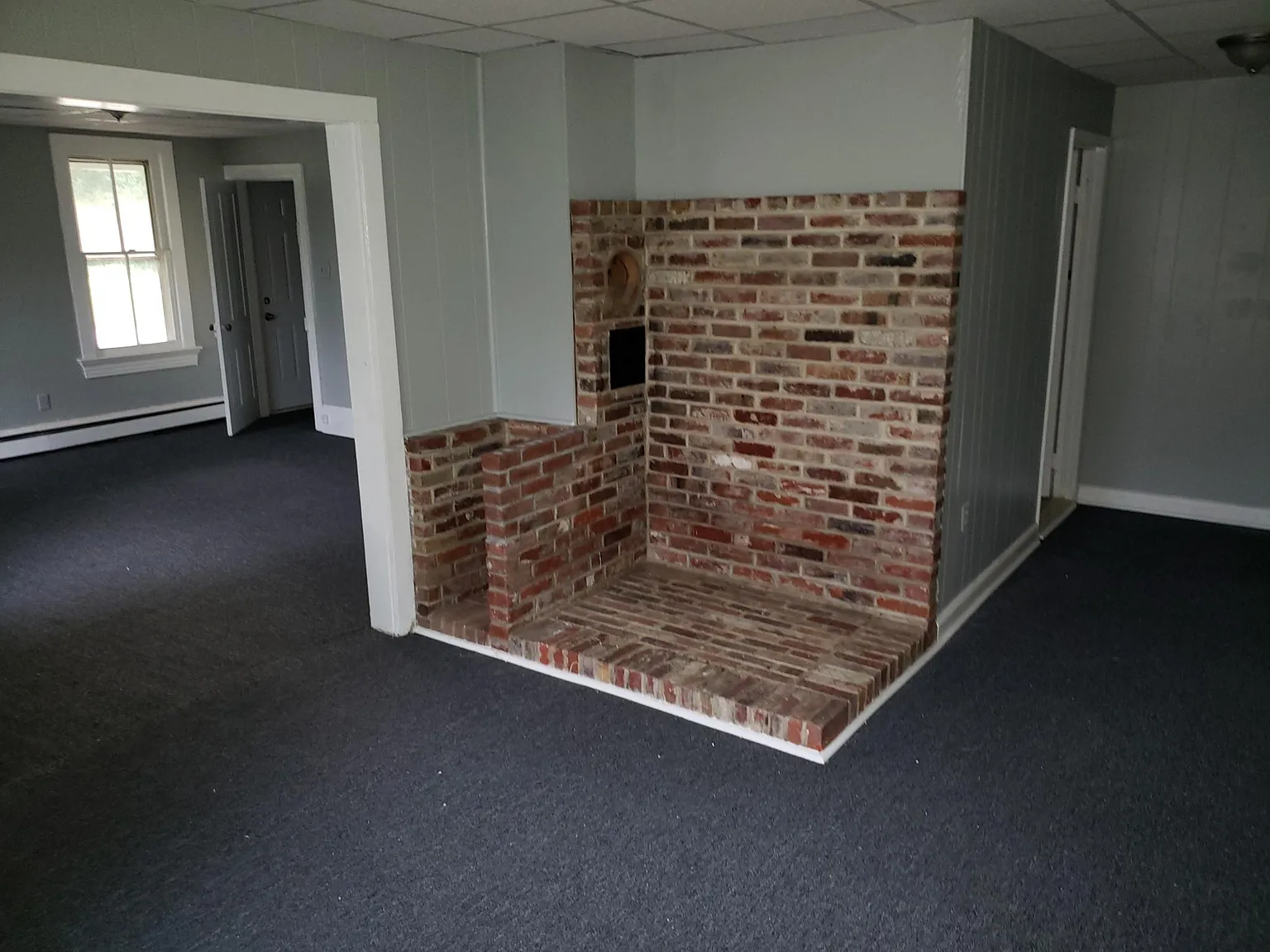Studio, 750 sqft, $1,300 — Photo 2
