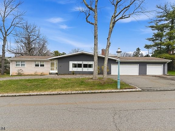 2nd image of 160 Glenview Rd