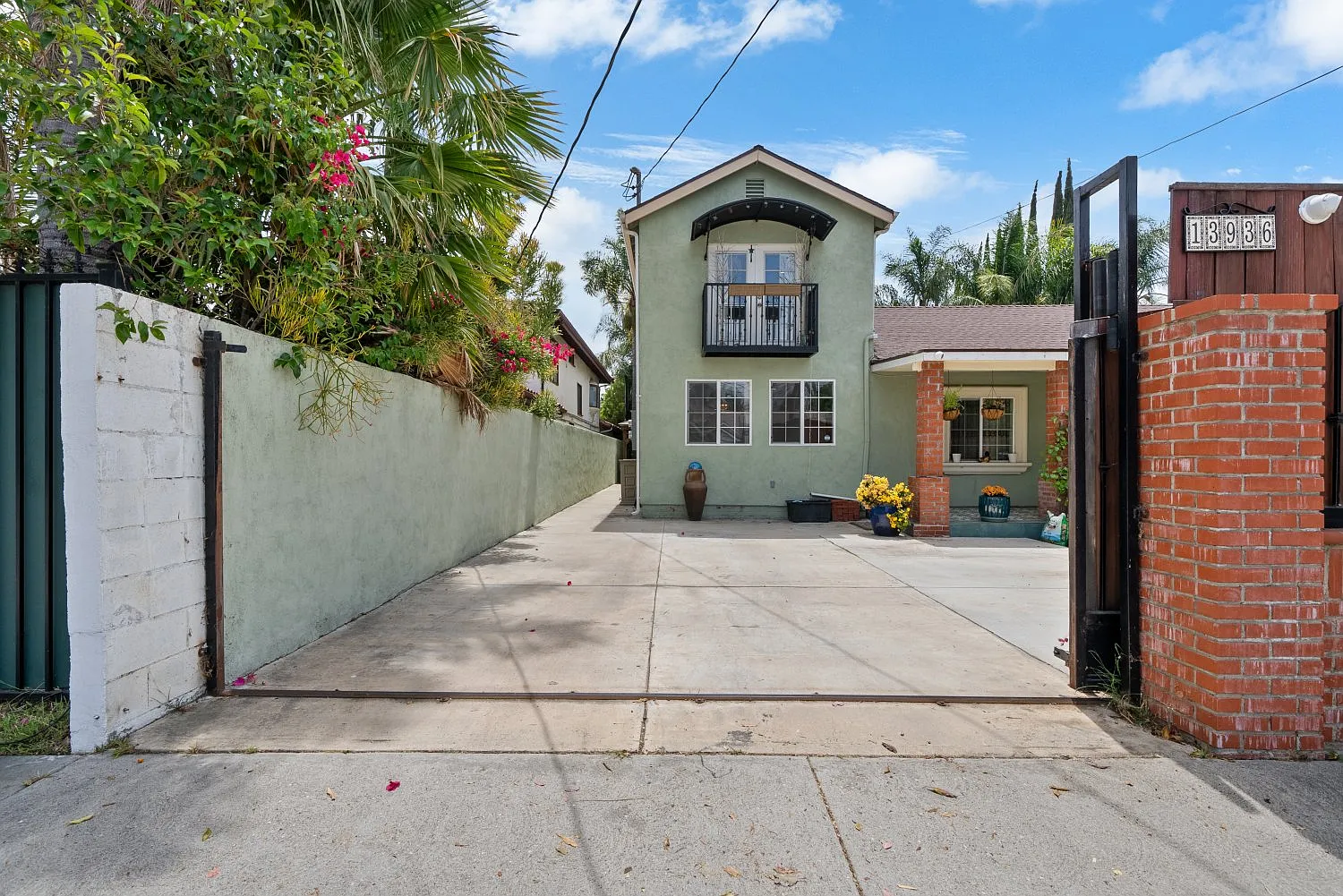 2 bed, 1000 sqft, $3,800 — Photo 1