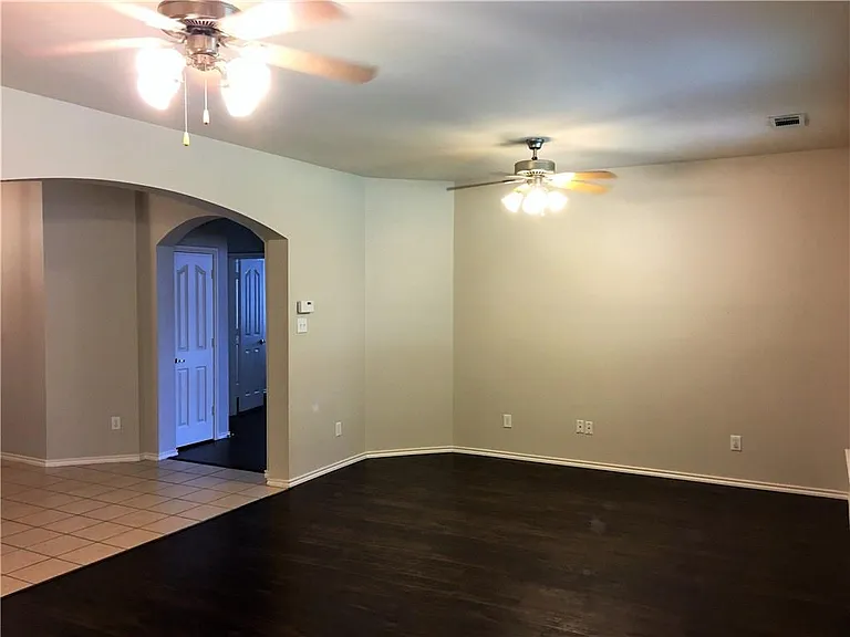 8004 Ranchvale Ln — Photo 4