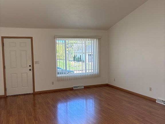 2nd image of 2516 Stoney Brook Ct