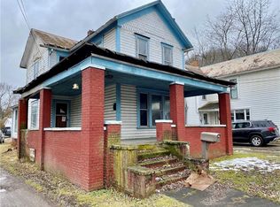 1016 Trenton Ave, Uhrichsville, OH 44683
