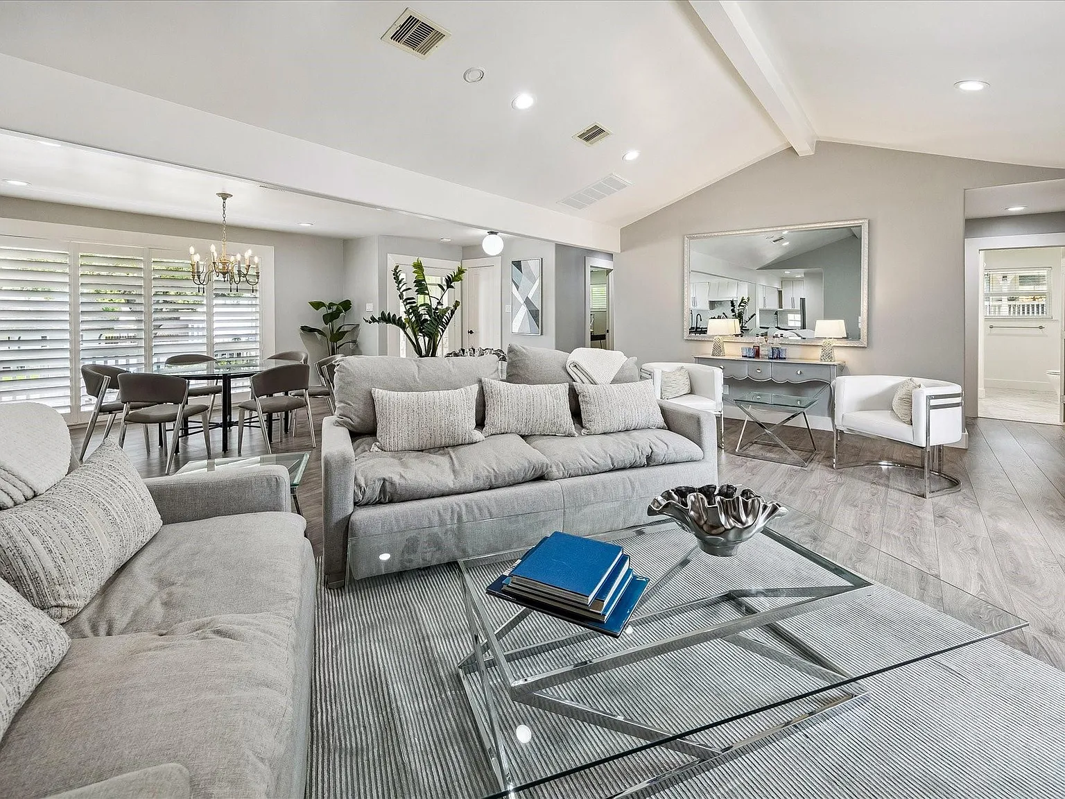 4 bed, 3.0 bath, 2313 sqft, $3,900 — Photo 1