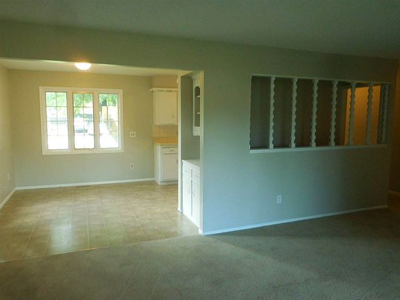 3rd image of 619 N High Dr