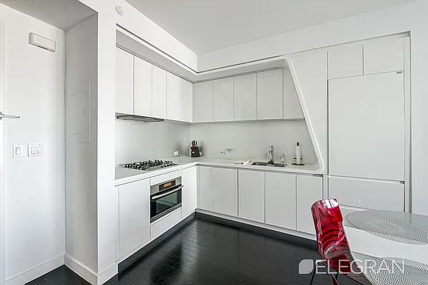 Rented by (Legacy) Elegran | media 14