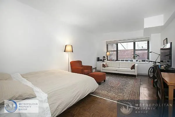 Rented by Metropolitan Property Group | media 7