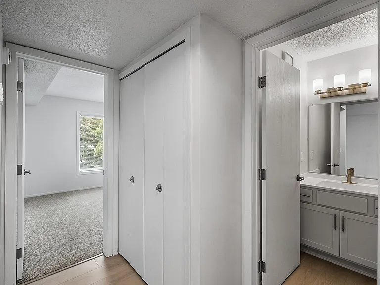 Quail Ridge Apartments — Photo 15
