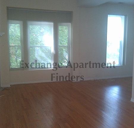 4th image of 1500 N Hudson Ave