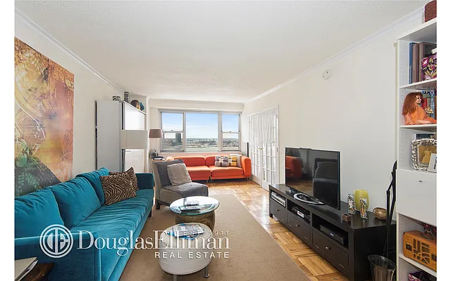 Sold by Douglas Elliman | media 19