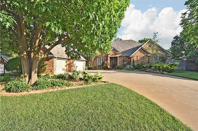 1st image of 616 Glenlake Dr