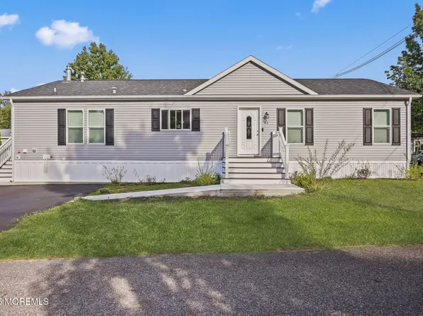 61 Village Road, Morganville, NJ 07751