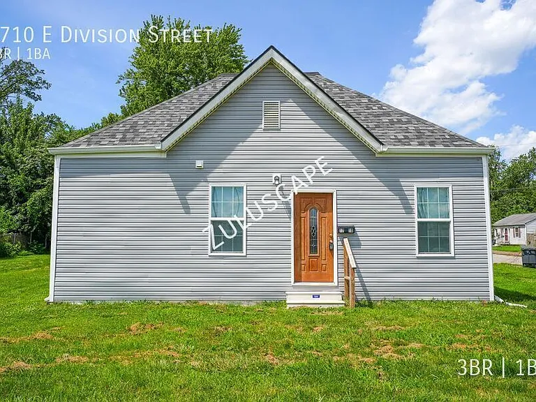 1710 E Division St — Photo 15