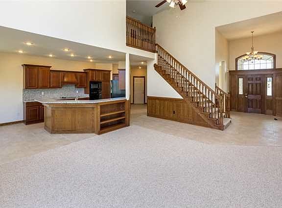 4th image of 6523 NW 95th Ct