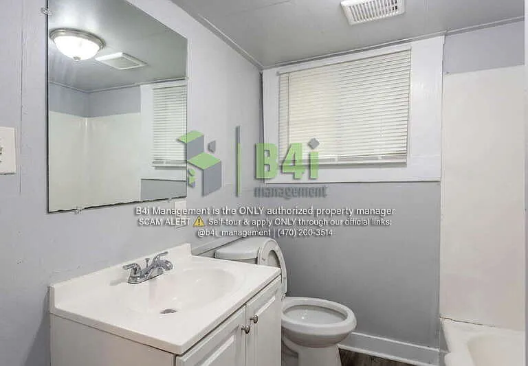 220 E Render St — Photo 17