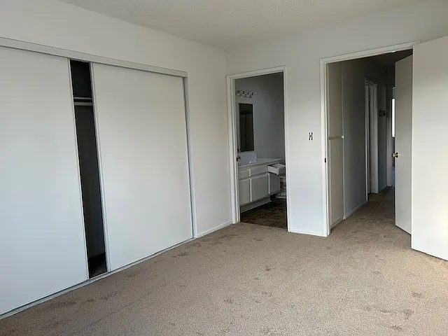 488 E Providencia Ave #K — Photo 4
