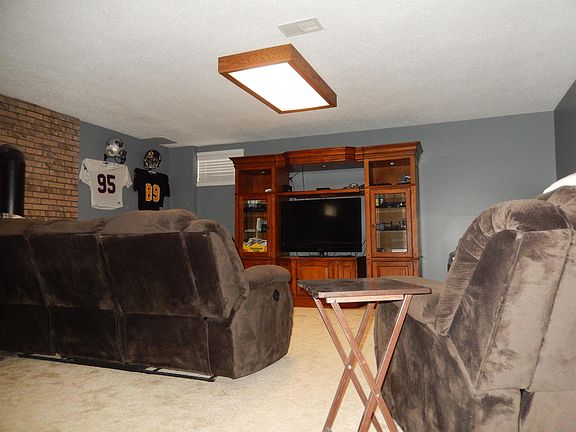 2nd image of 205 W 11th St