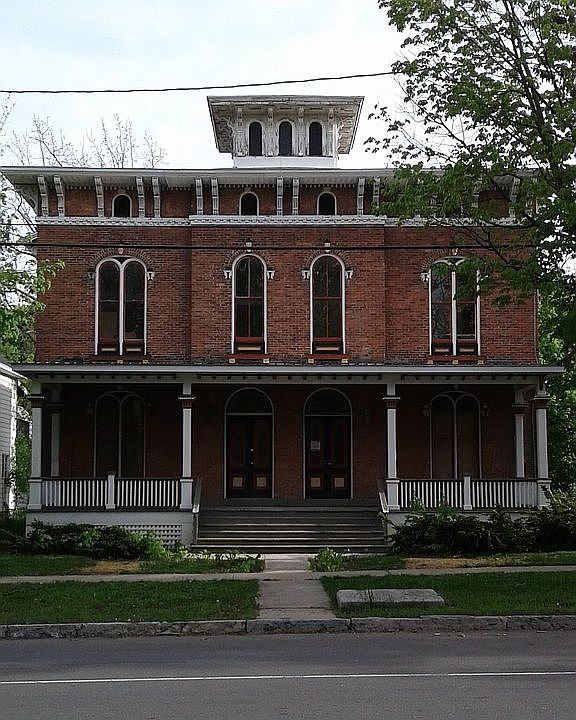2nd image of 67-69 E Genesee St