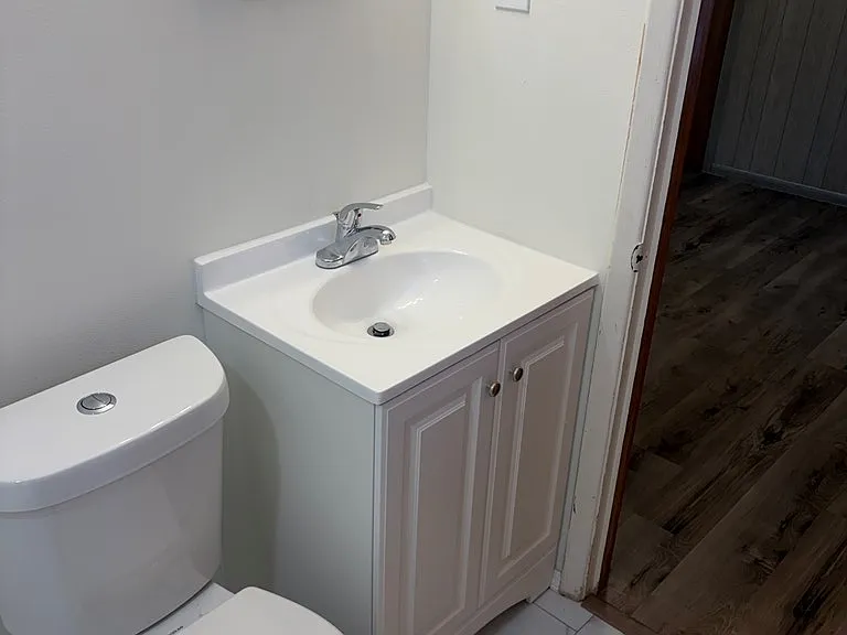 604 Steakley St — Photo 16