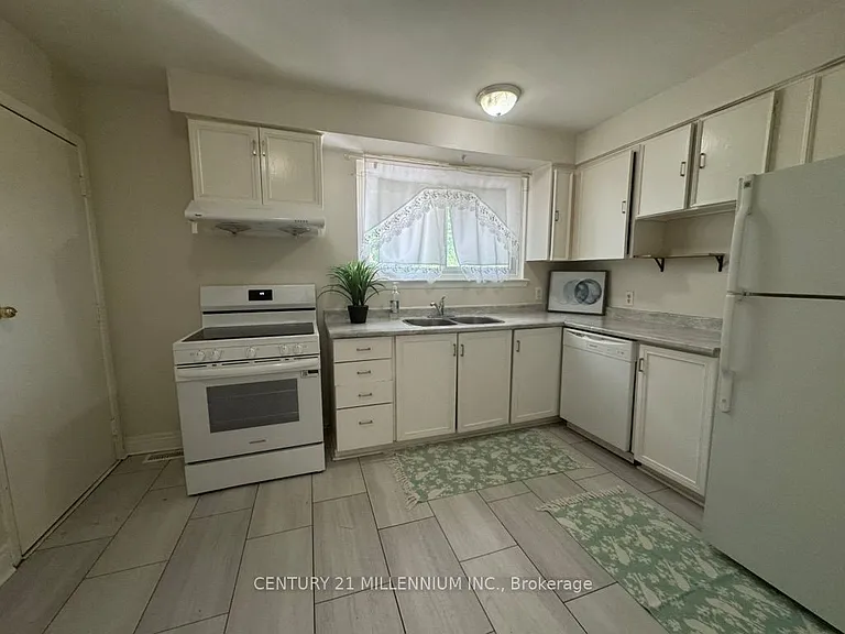 30 Kenilworth Rd #UPPER — Photo 15