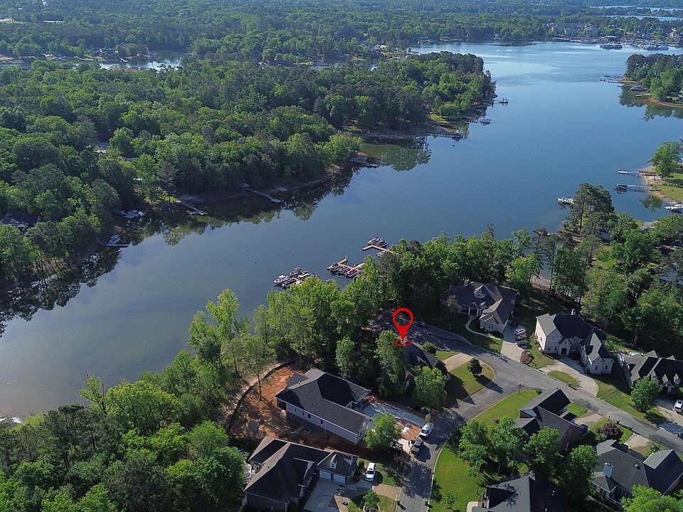 1st image of 100 Shores Edge Dr