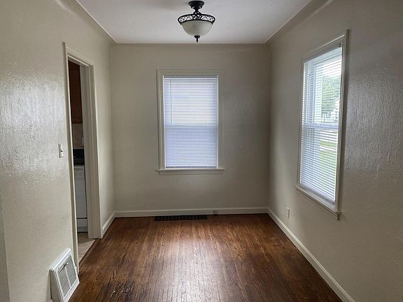 4th image of 2541 Ivy Pl