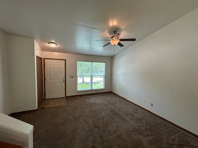 440 Omar Ct — Photo 11