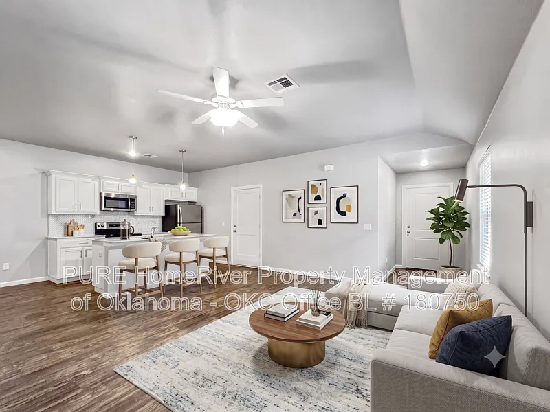 2 bed, 2.0 bath, 1050 sqft, $1,380 — Photo 4