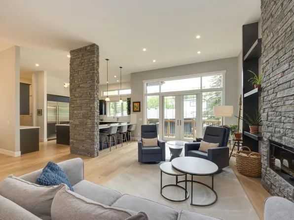 9307 147th St NW, Edmonton, AB T5R 0Y8