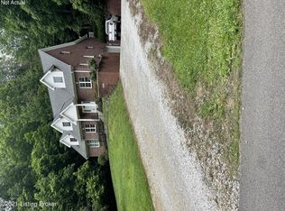 2371 Weavers Run, West Point, KY 40177