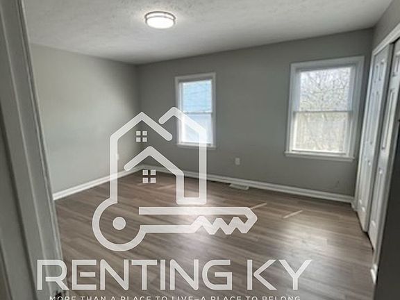5th image of 104 Strawberry Ln