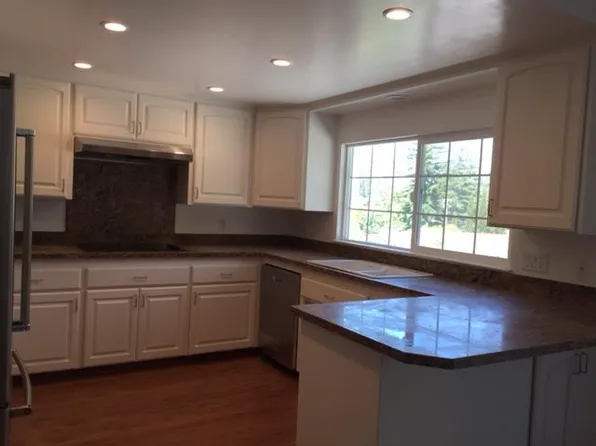 14574 Eastview Dr, Los Gatos, CA 95032