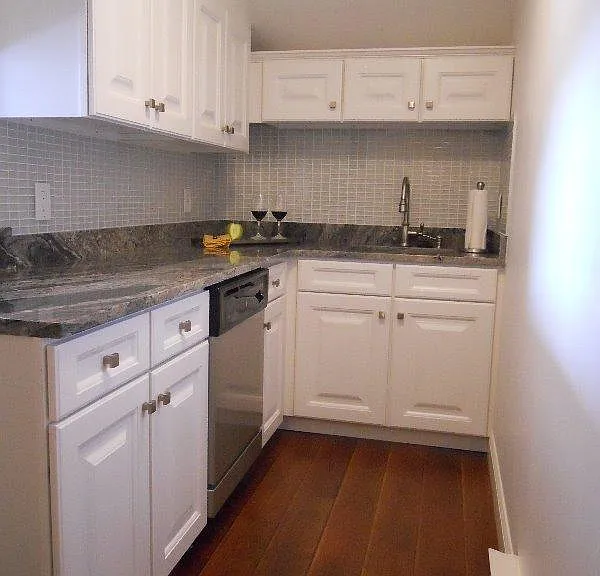 Bowdoin School Apartments — Photo 3