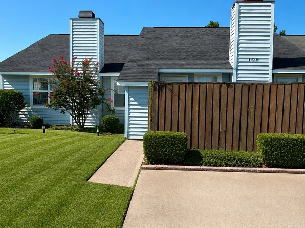 108 Witten Cir APT B, Havelock, NC 28532