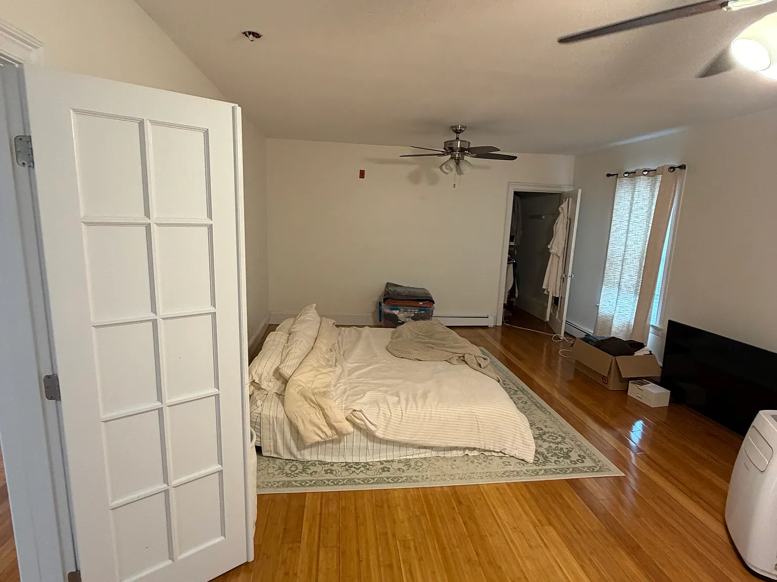 1 bed, 1200 sqft, $1,950 — Photo 4