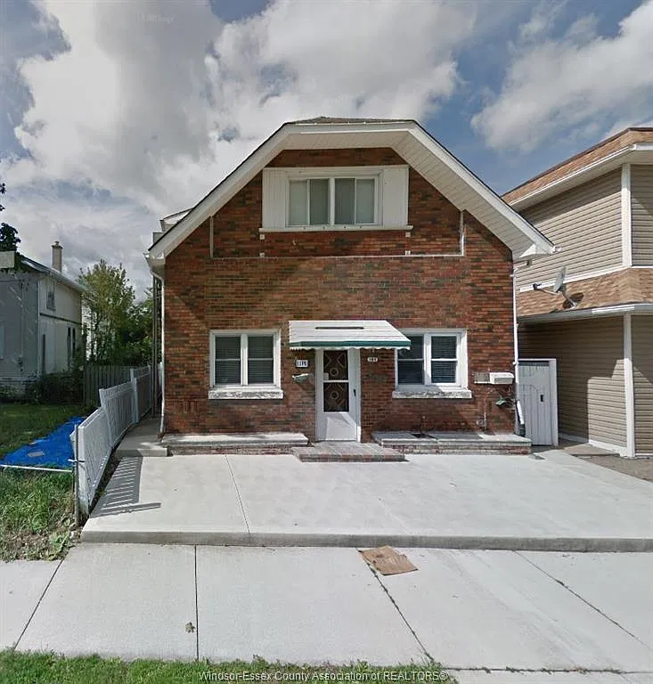 2 bed, $750 — Photo 1