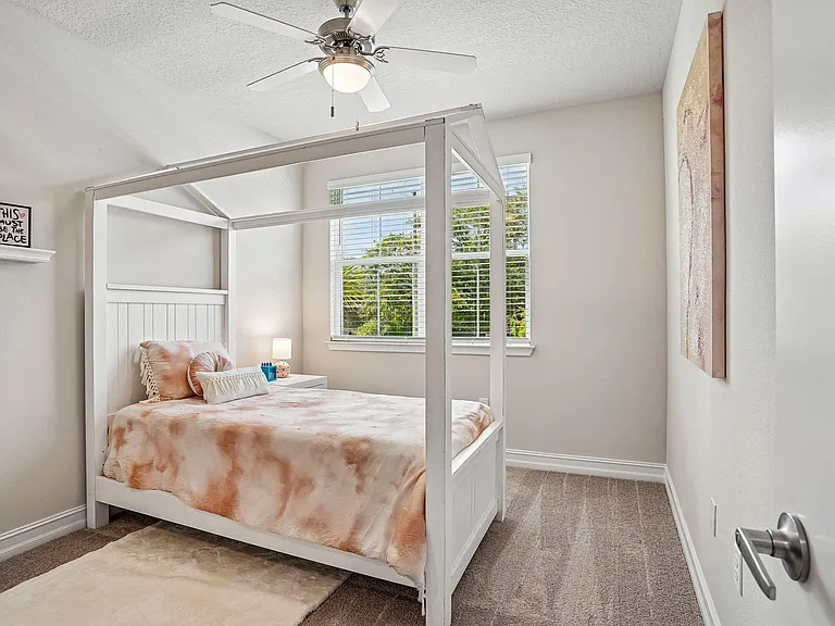 Lake Tavares Apartments — Photo 36